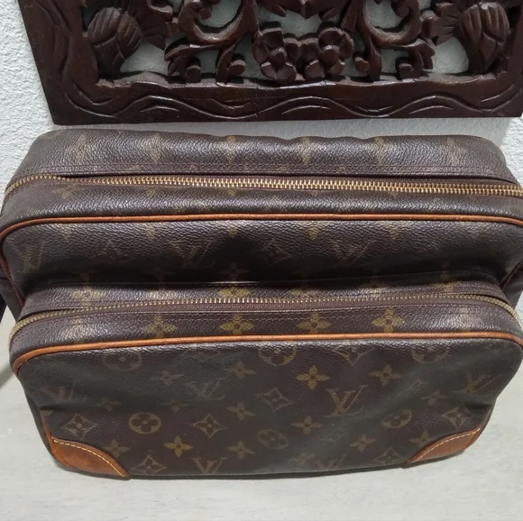 Vintage Louis Vuitton Nil Crossbody MM - 100% Authentic